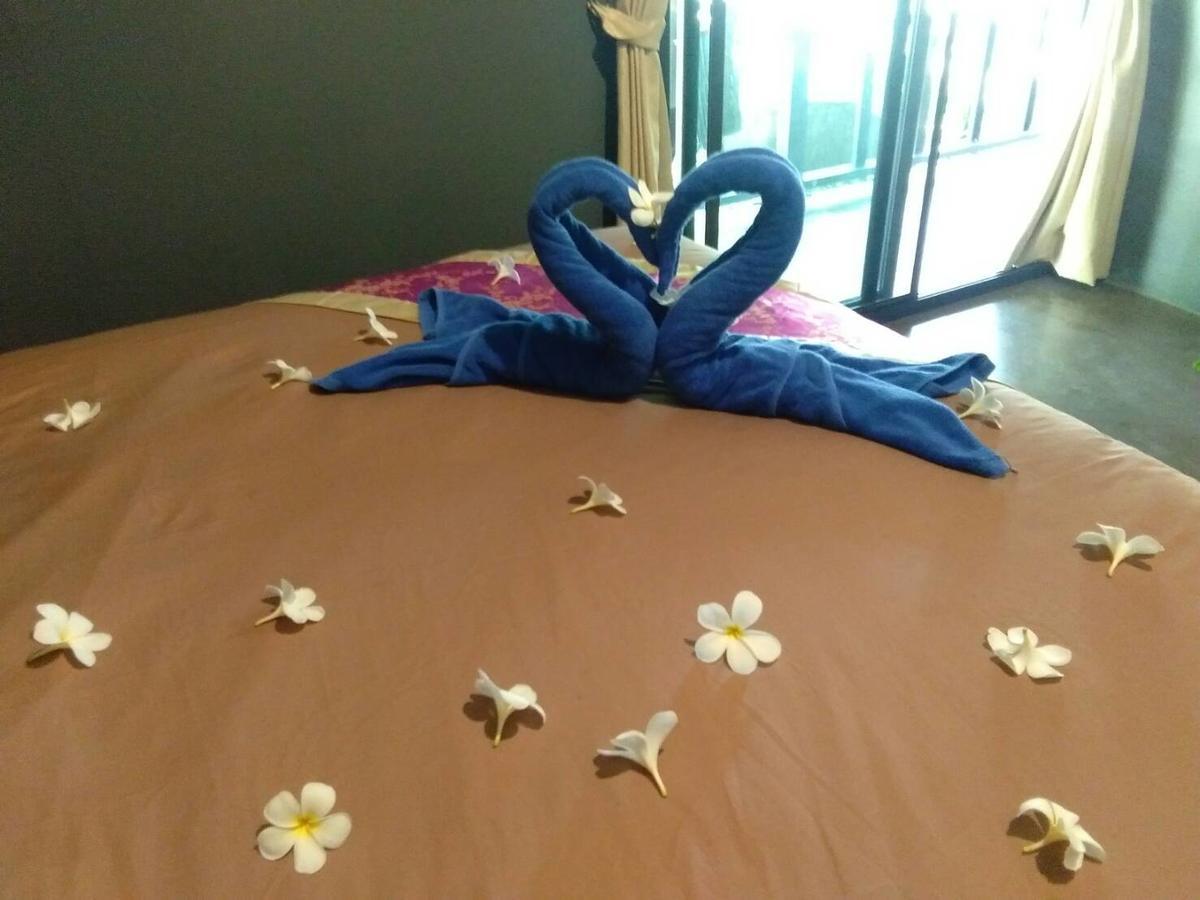 Phi Phi Sea And Hill Resort Екстериор снимка