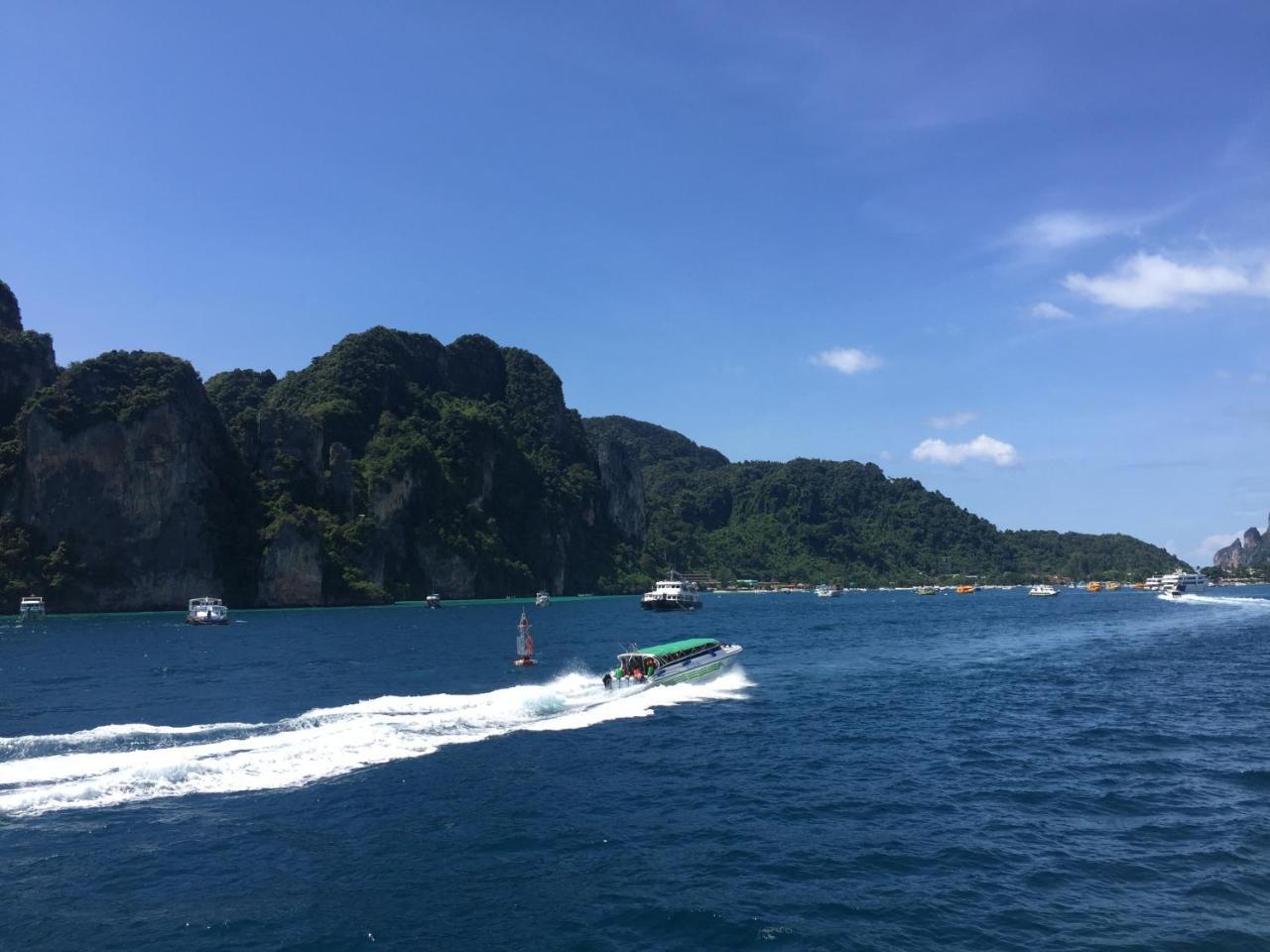 Phi Phi Sea And Hill Resort Екстериор снимка