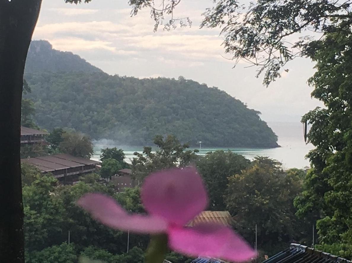 Phi Phi Sea And Hill Resort Екстериор снимка